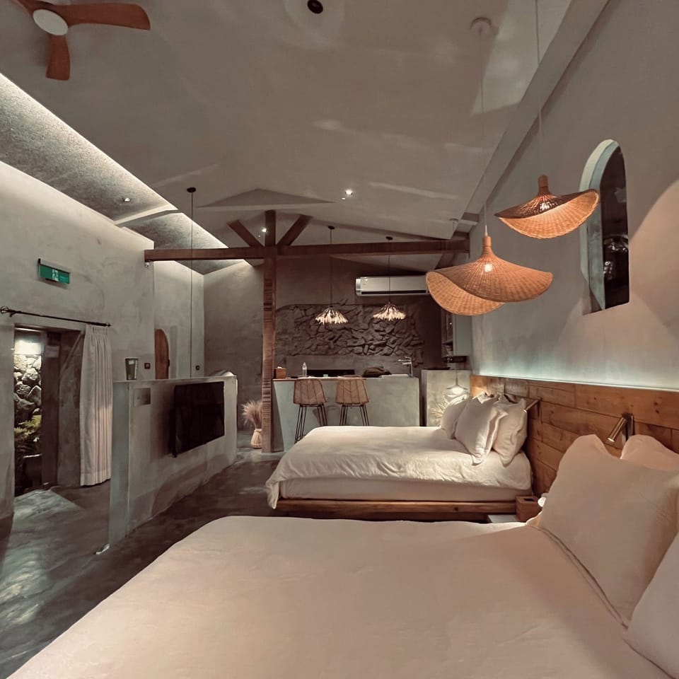 Elite Cabin | Free minibar items, free WiFi