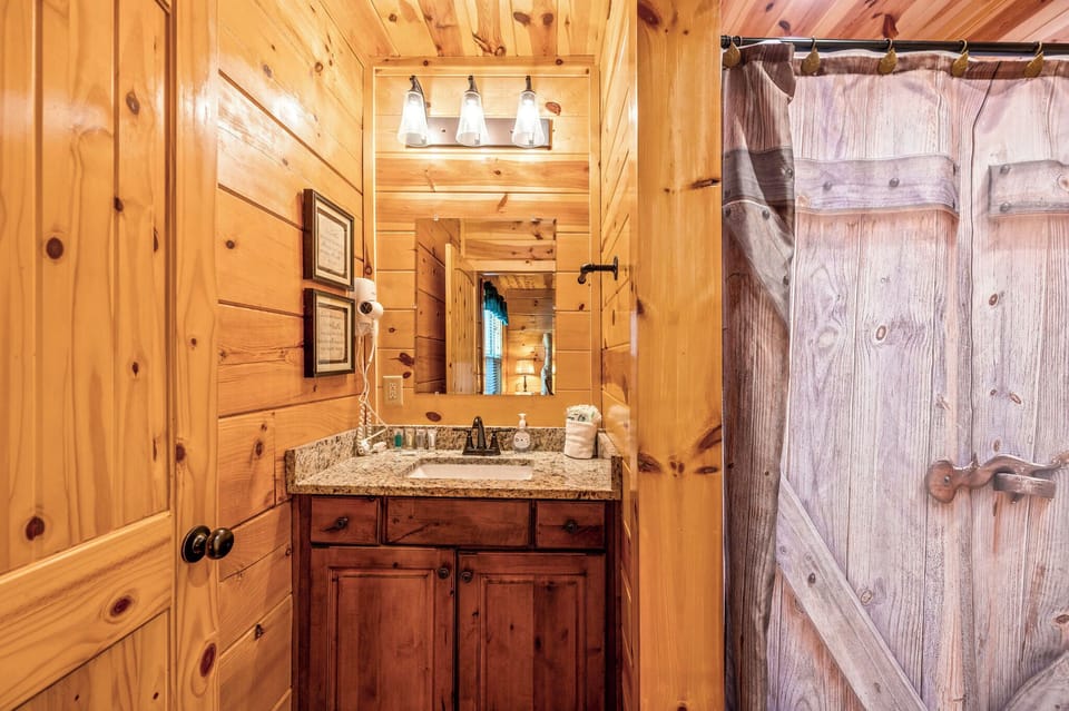 Bathrooms attached to their respective bedrooms.