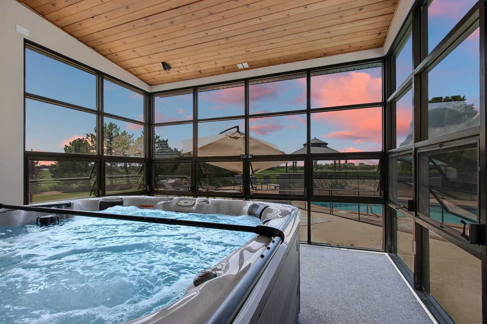 Hot Tub Room