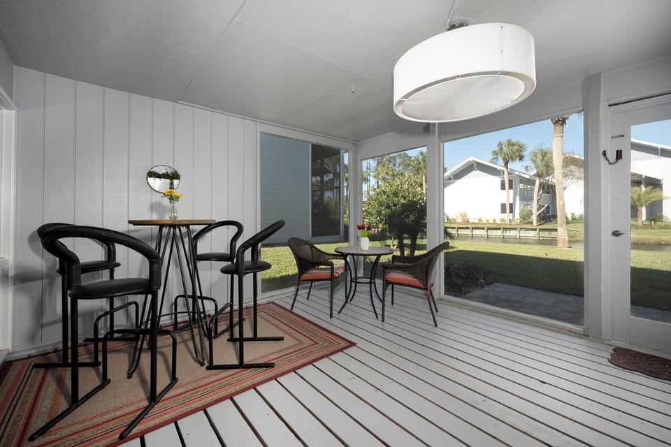 Condo (3 Bedrooms) | Property amenity