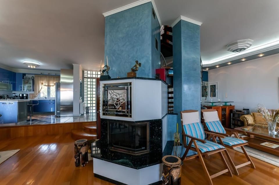 Villa, 4 Bedrooms, Private Pool, Garden View | Living room | Books