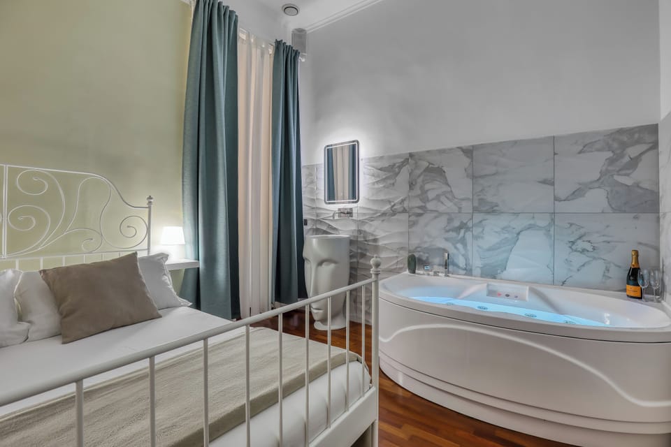 Apartment, 1 Bedroom, Patio | Bathroom amenities | Hair dryer, bidet, soap, shampoo