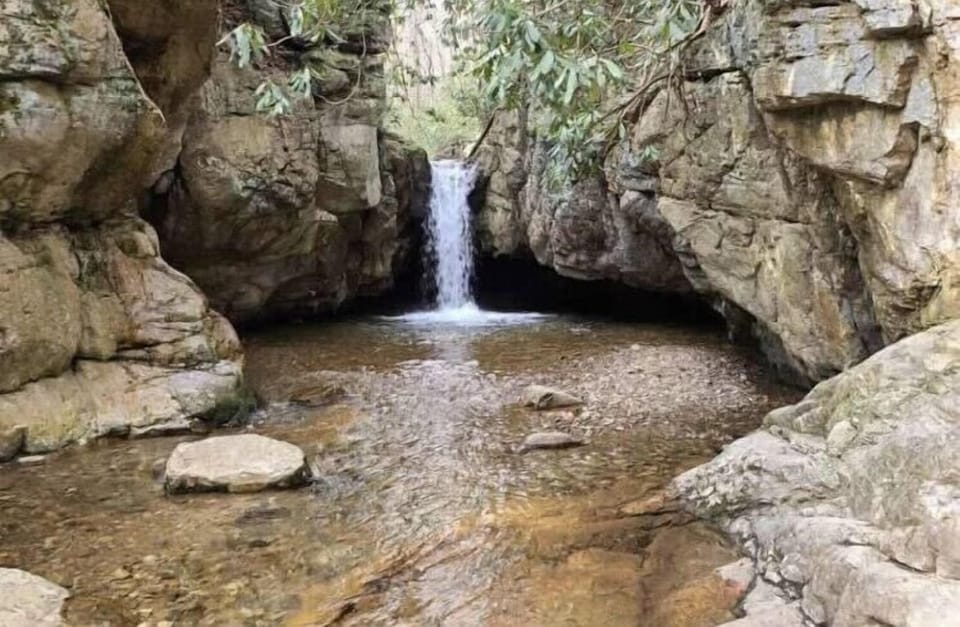 Blue Hole hiking