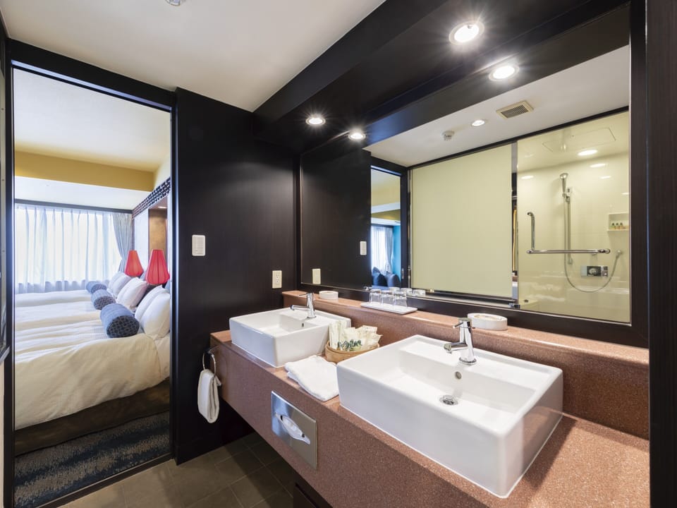Dynasty Suite Non-smoking | Premium bedding, down comforters, in-room safe, desk