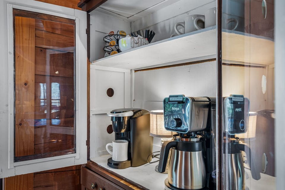 Kitchen coffee bar