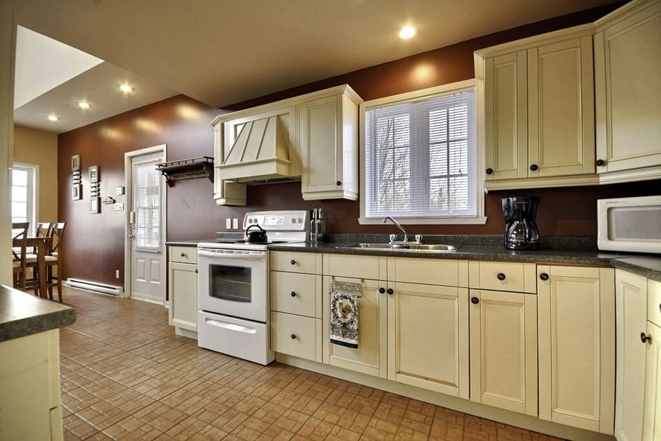 Kitchen area.
Cuisine.