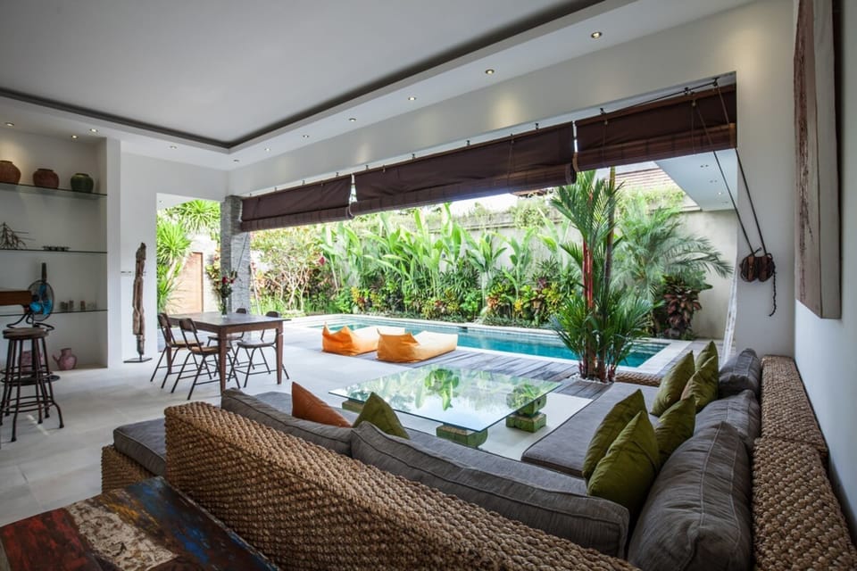 Basic Villa, Multiple Beds | Living room | 32-inch TV with digital channels, streaming services, stereo