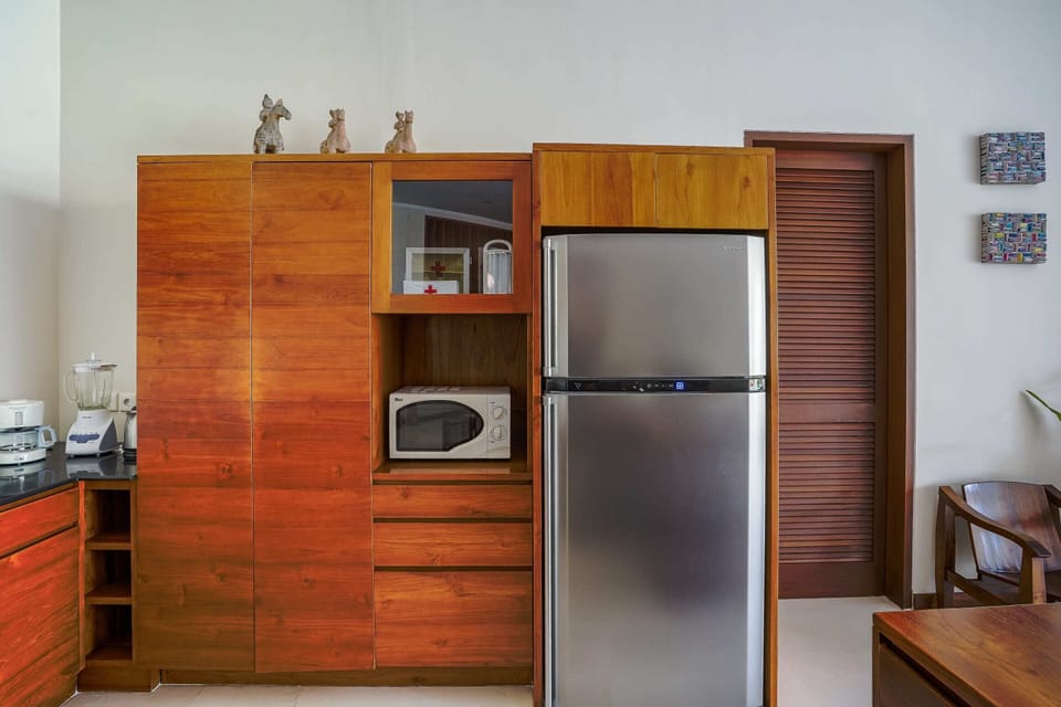 Basic Villa, Multiple Beds | Private kitchen | Fridge, microwave, oven, stovetop