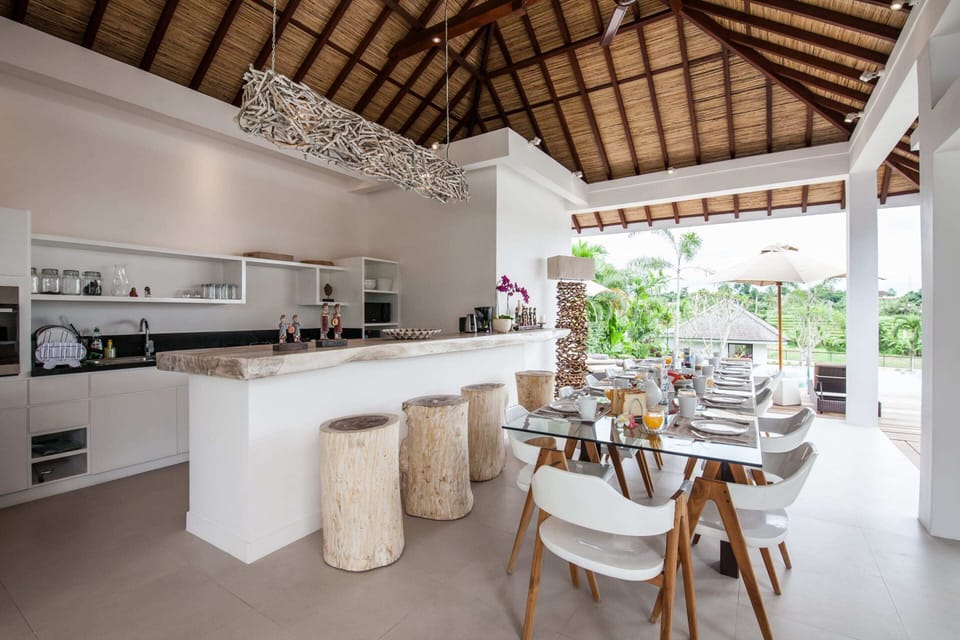 Basic Villa, Multiple Beds | Private kitchen | Fridge, microwave, oven, stovetop