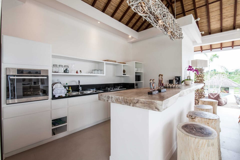 Basic Villa, Multiple Beds | Private kitchen | Fridge, microwave, oven, stovetop