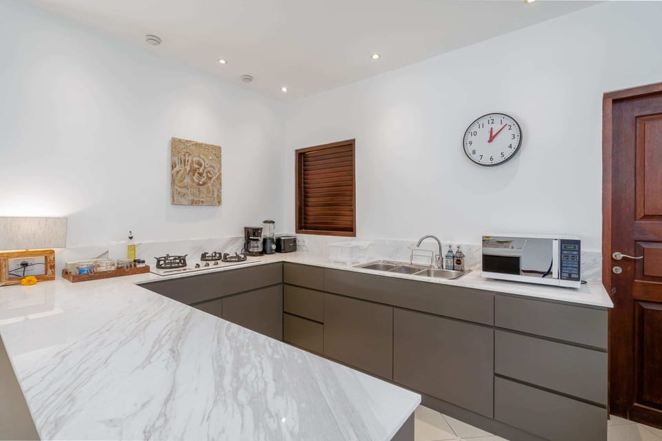 Basic Villa, Multiple Beds | Private kitchen | Fridge, microwave, stovetop, coffee/tea maker