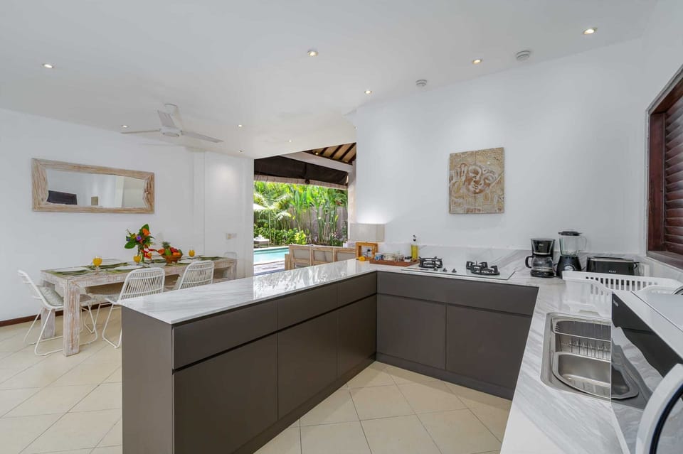 Basic Villa, Multiple Beds | Private kitchen | Fridge, microwave, stovetop, coffee/tea maker