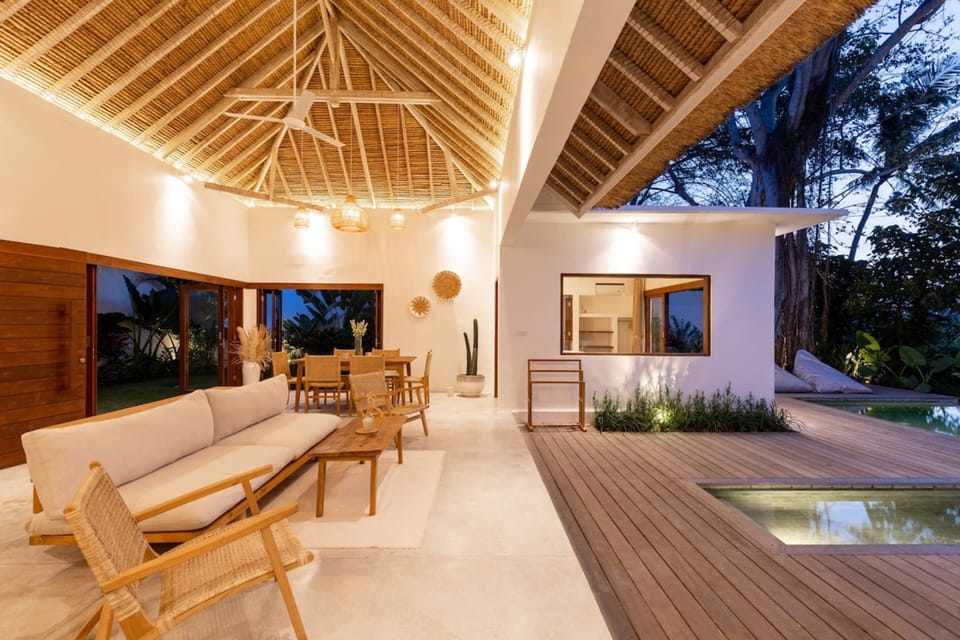 Basic Villa, 2 Queen Beds | Balcony