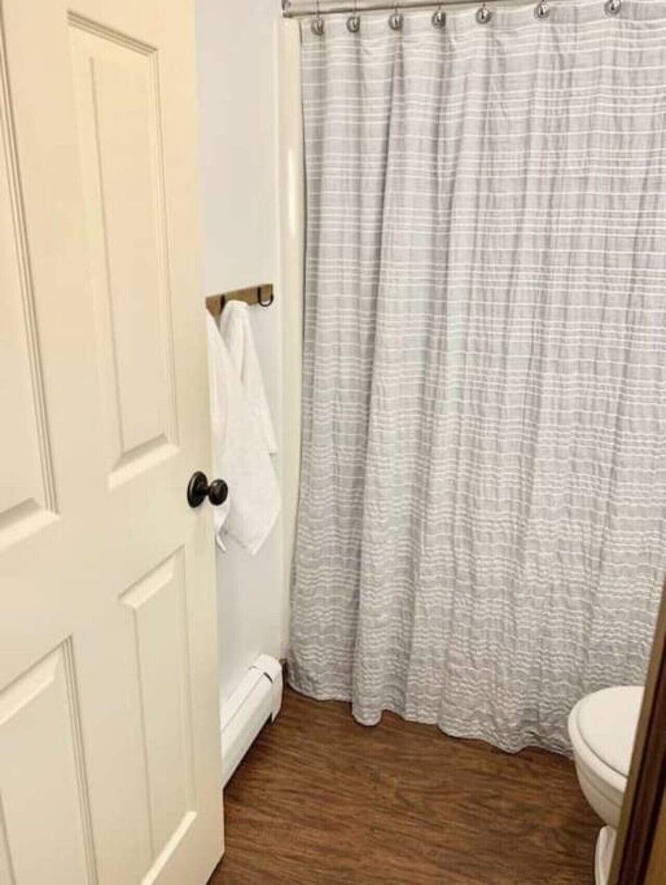 Bathroom with all the fixins