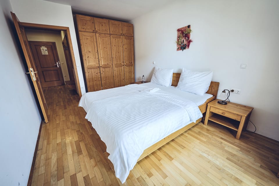 Deluxe Apartment, 2 Bedrooms, Balcony | Desk, laptop workspace, free WiFi, bed sheets