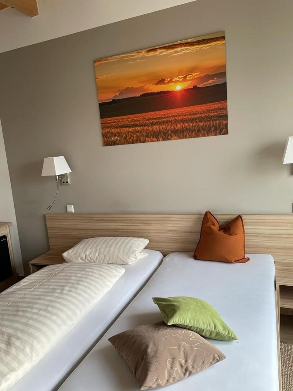 Comfort Double Room | Free WiFi, bed sheets