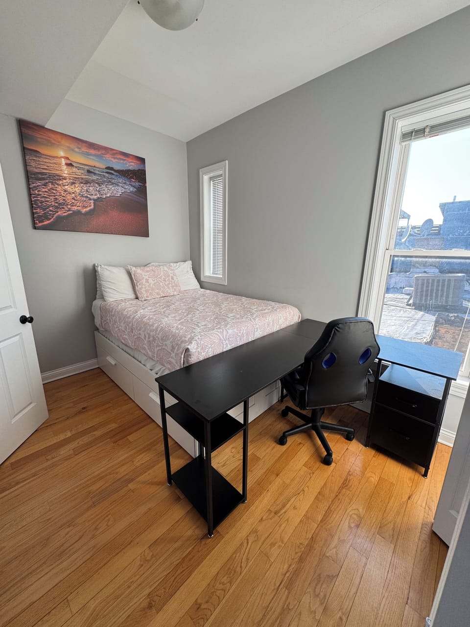 Double bed with office area. Towels located in closet