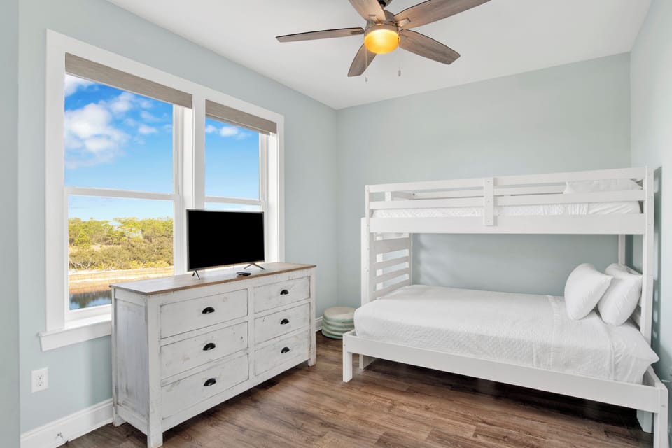 Bedroom 5, 2nd level, twin over full, sleeps 3, TV