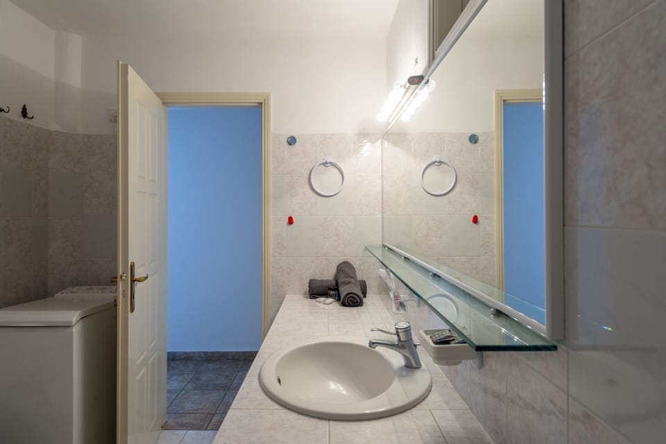 Parikia Cove Mansion Villa in Decentralized Administration of the Aegean