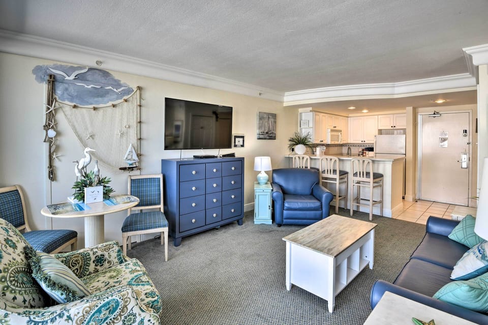 Main Living Space | Smart TV