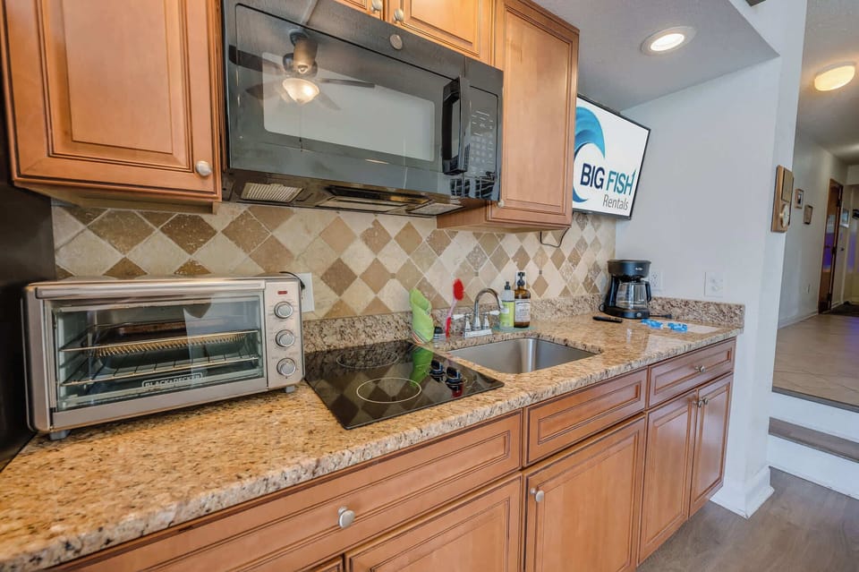 Large Kitchen Area
