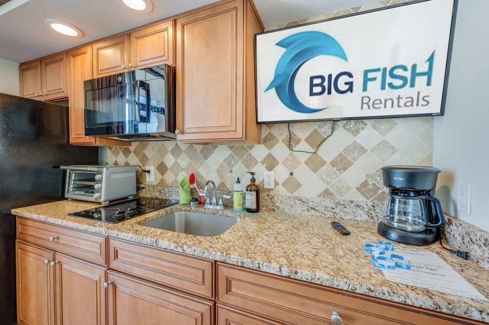 Large Kitchen Area
