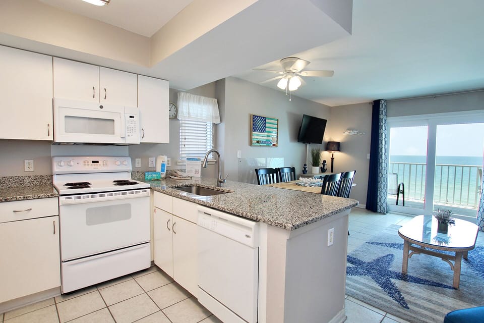 4 - Kitchen (2)