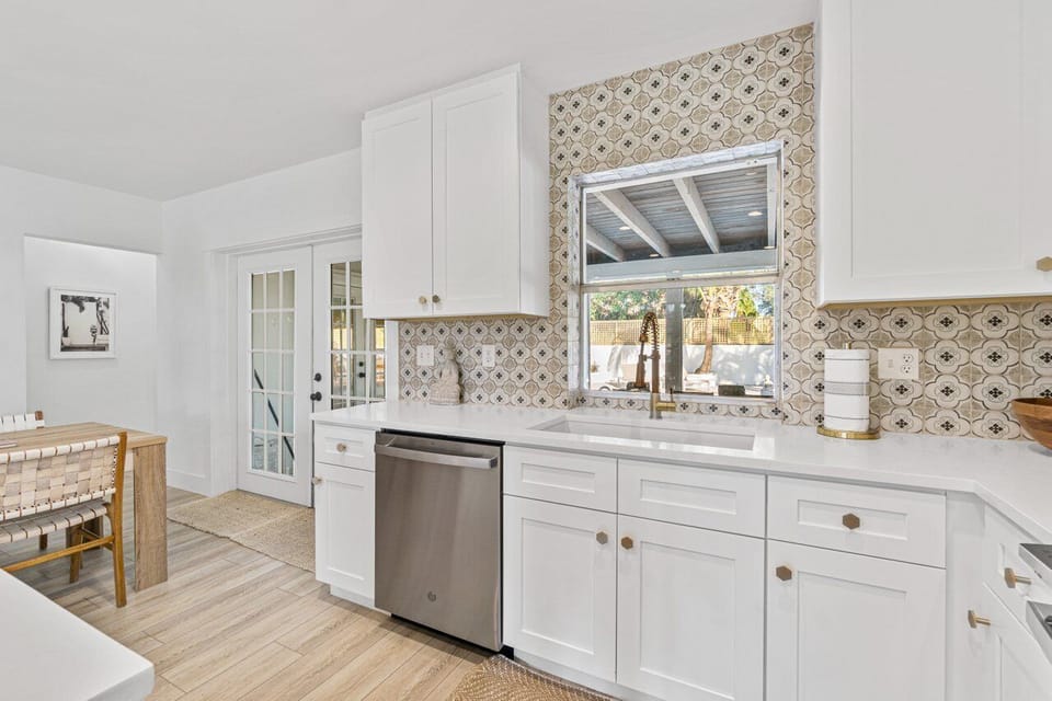 Updated kitchen with everything you need for your best vacation