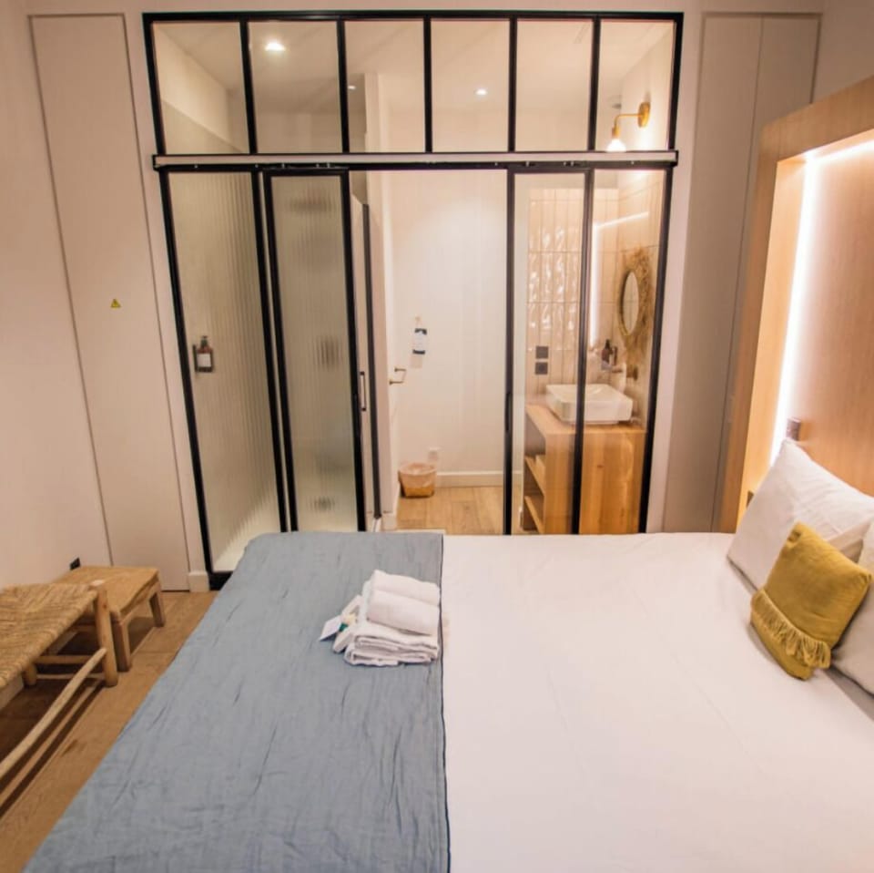 Comfort Double Room, Courtyard View | Premium bedding, soundproofing, free WiFi, bed sheets