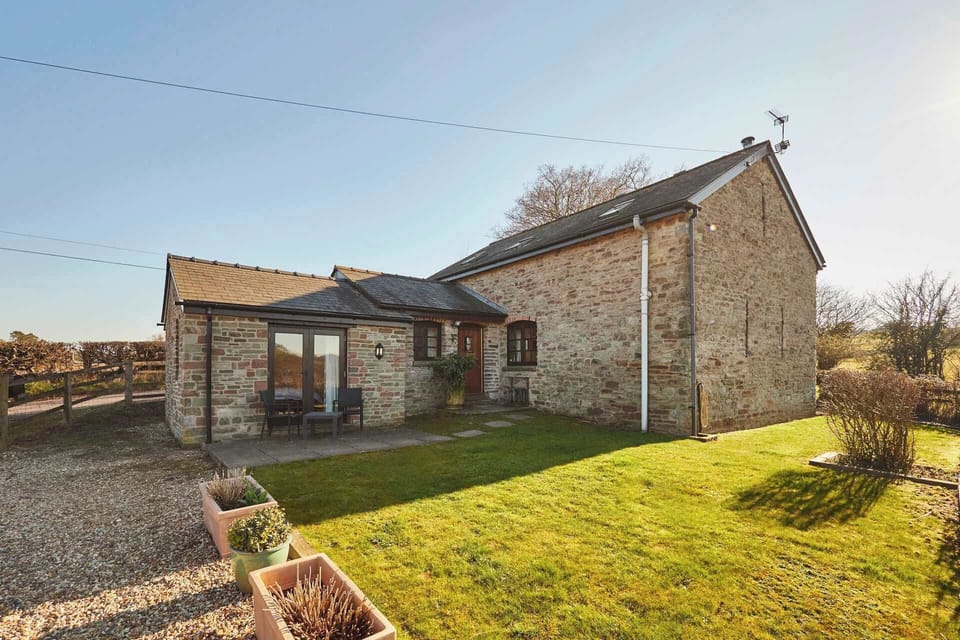 Tregaer Mill Barn, Dingestow - Host & Stay