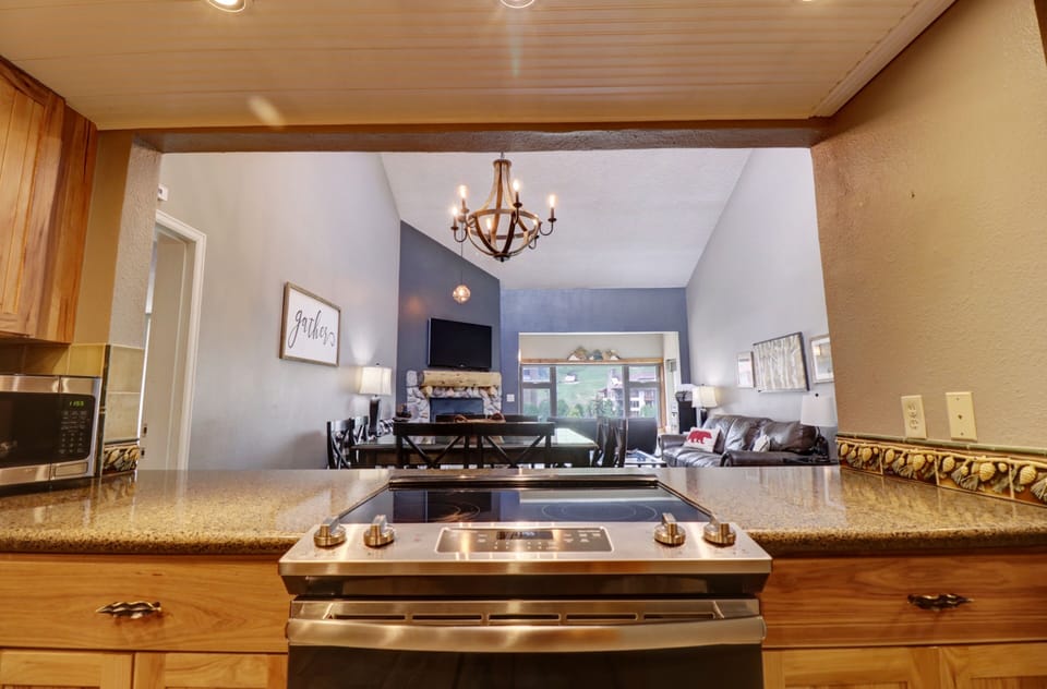 Condo, 2 Bedrooms | Private kitchen | Coffee/tea maker, fridge, oven, toaster