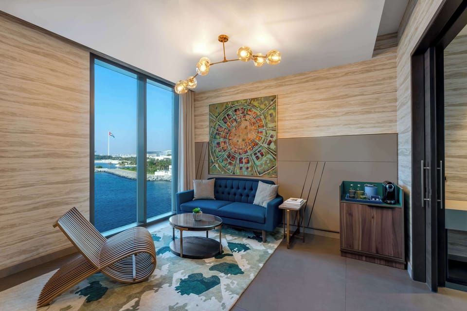 Executive Suite with 20% off Food & Soft Beverage | Premium bedding, pillowtop beds, minibar, in-room safe