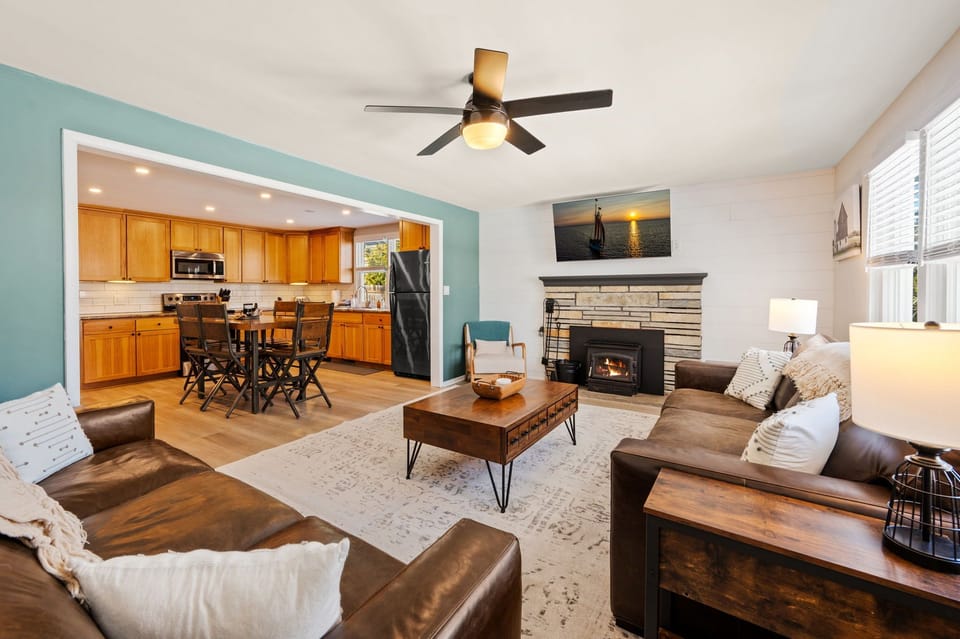 The open concept living room and kitchen allows for your whole group to be together.