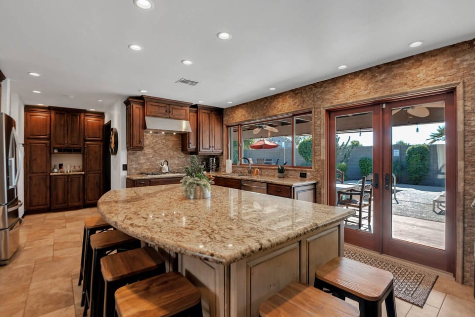 Upgraded kitchen cabinets and granite countertops