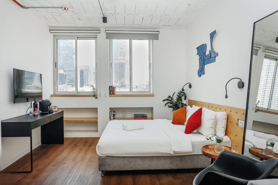Comfort Quadruple Room, Private Bathroom | Individually decorated, individually furnished, desk, iron/ironing board