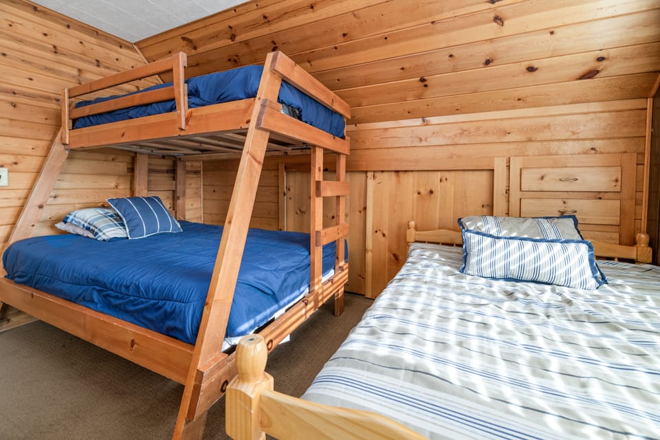 Third Bedroom. - Third Bedroom with Two Full beds and two Full bunk beds