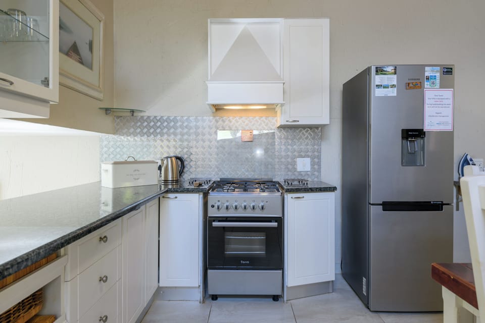 Superior Villa | Private kitchen | Electric kettle