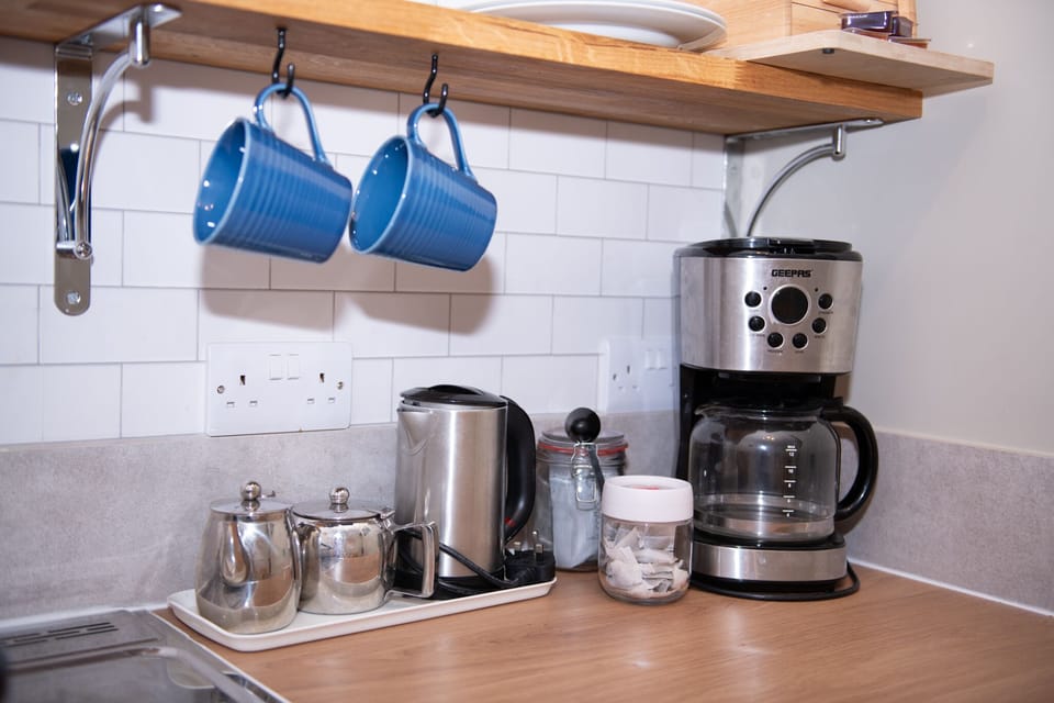 kitchenette facilities