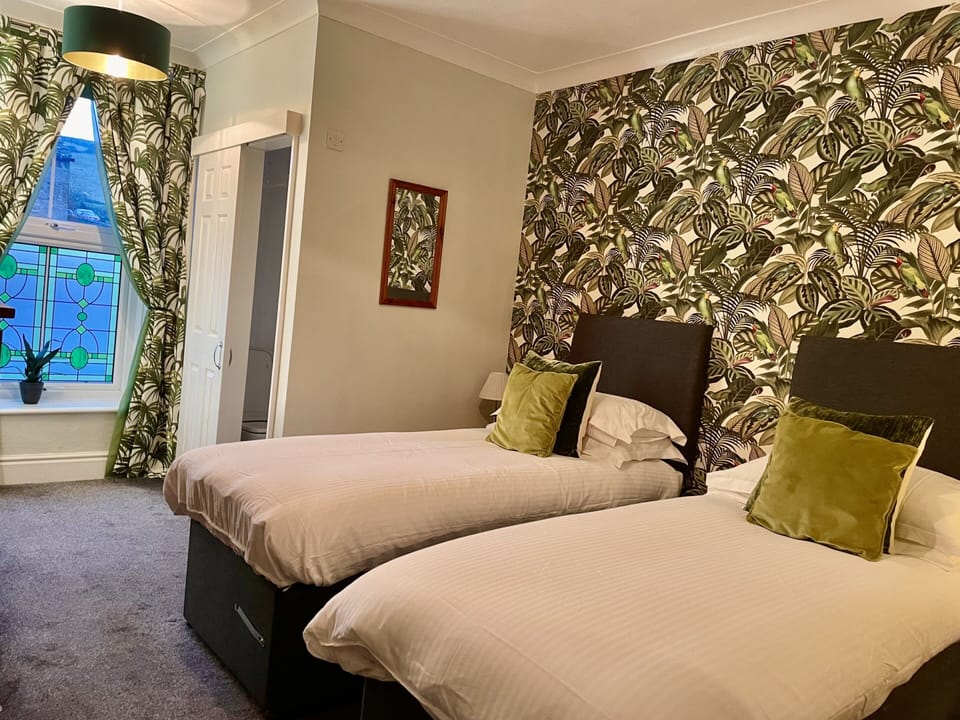 TWIN BED OPTION