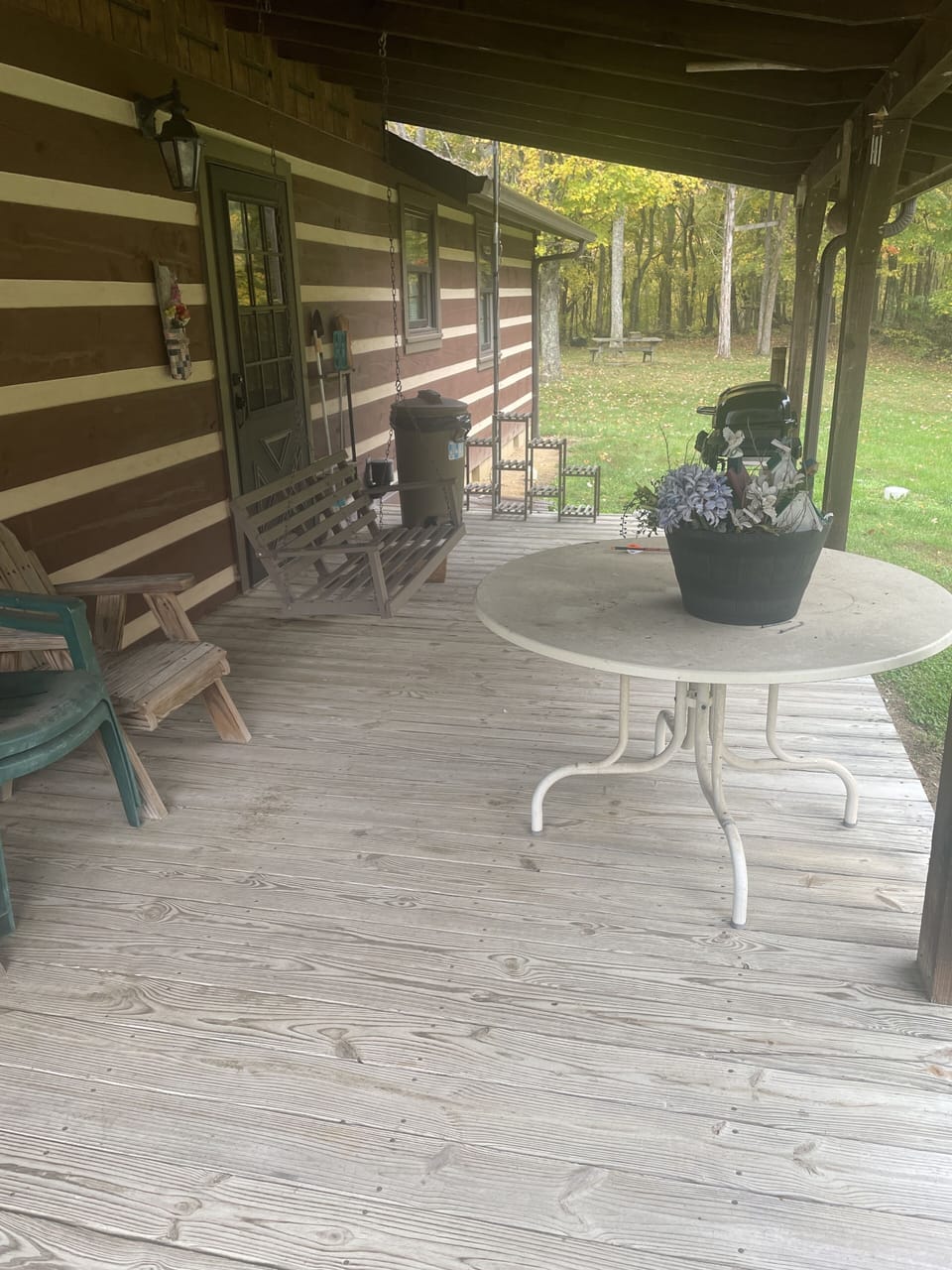 
Back patio with gas grill