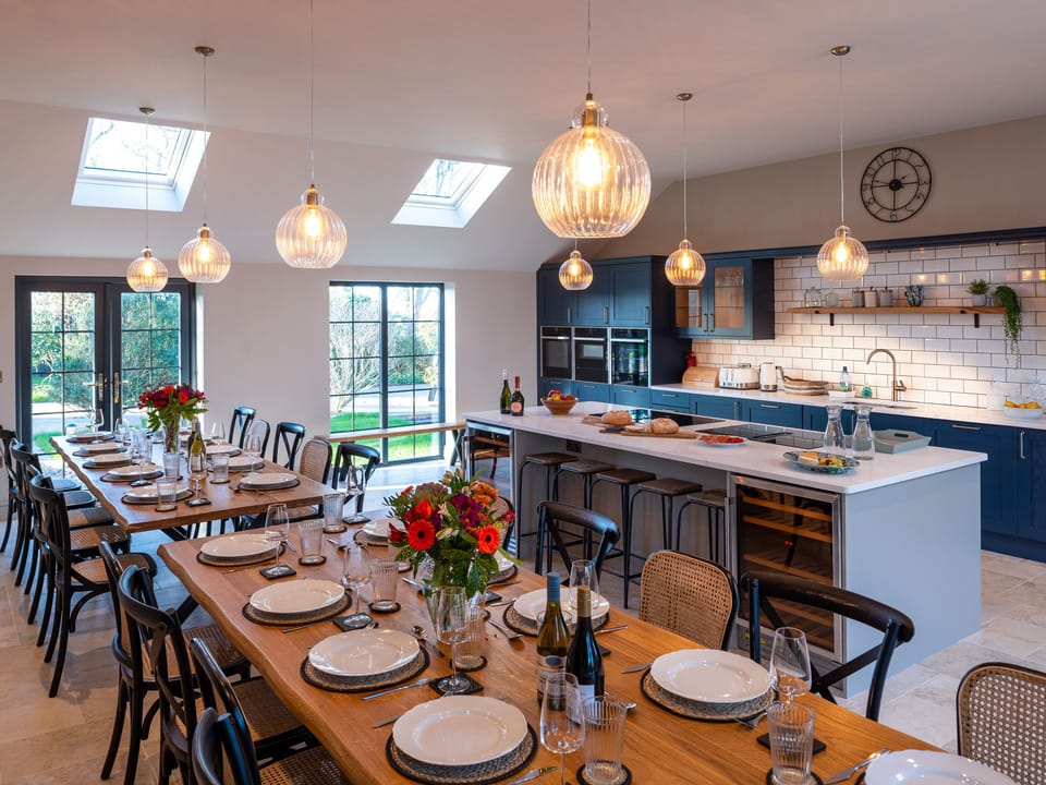 Cottage | Private kitchen | Fridge, microwave, dishwasher, electric kettle