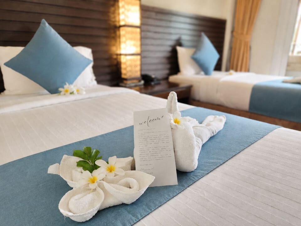 Deluxe Room, Balcony, Sea View | In-room safe, desk, blackout drapes, WiFi (free)