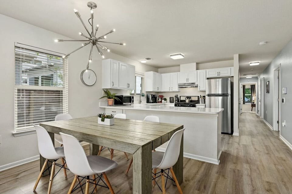 Cook and connect in a fully equipped kitchen in East Austin