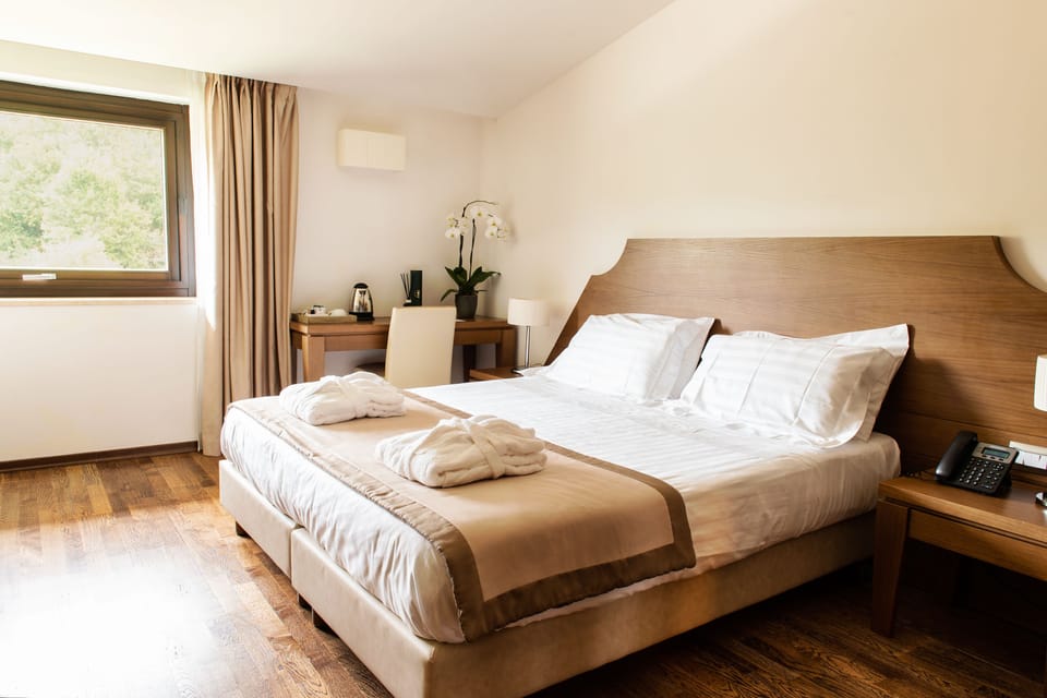 Comfort Quadruple Room | 1 bedroom, minibar, in-room safe, desk