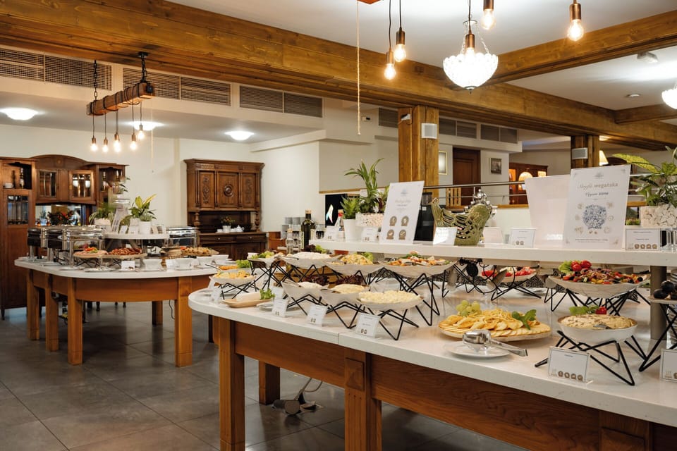 Daily buffet breakfast for a fee
