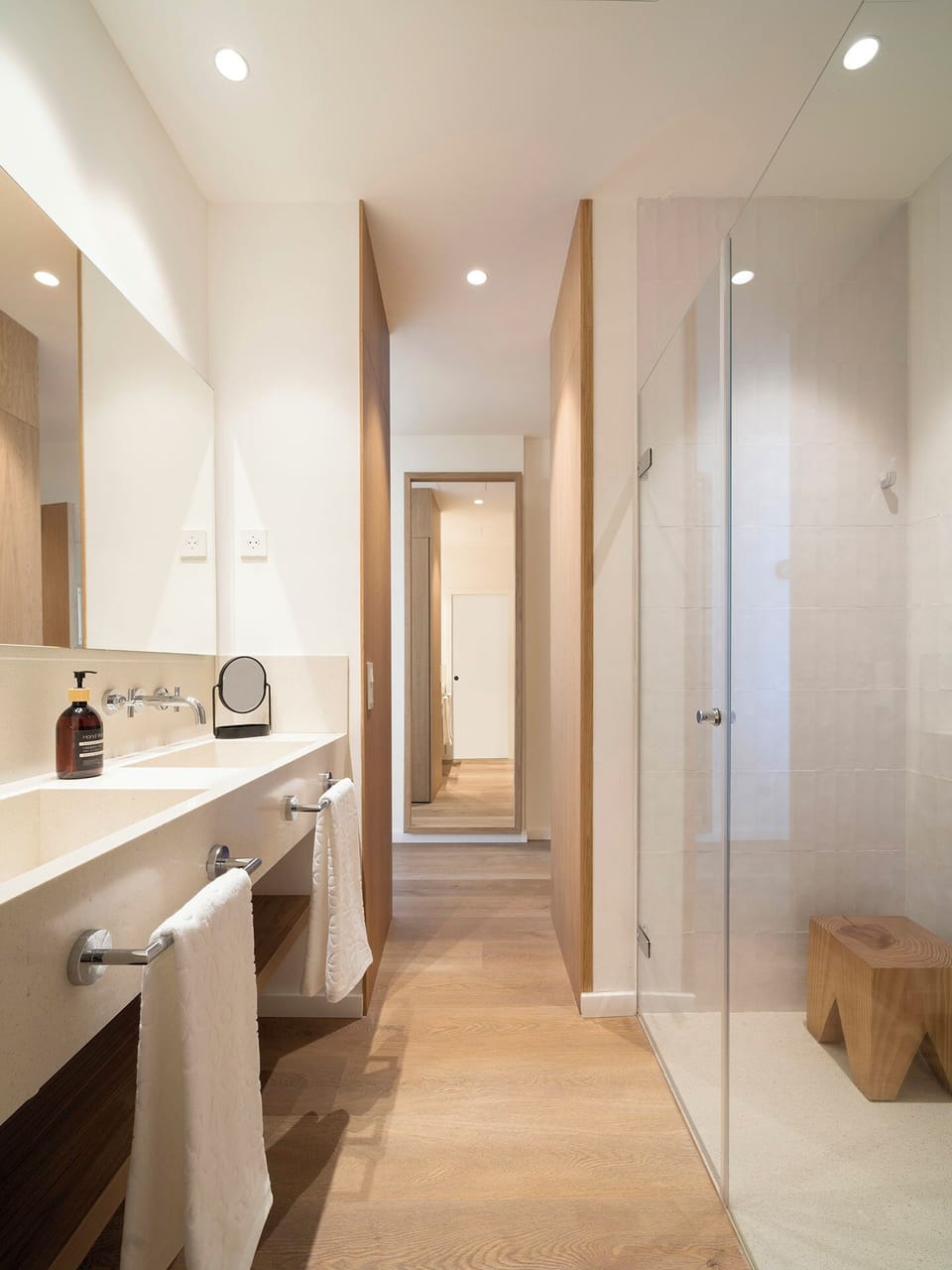 Standard Double Room | Bathroom | Rainfall showerhead, free toiletries, hair dryer, bathrobes