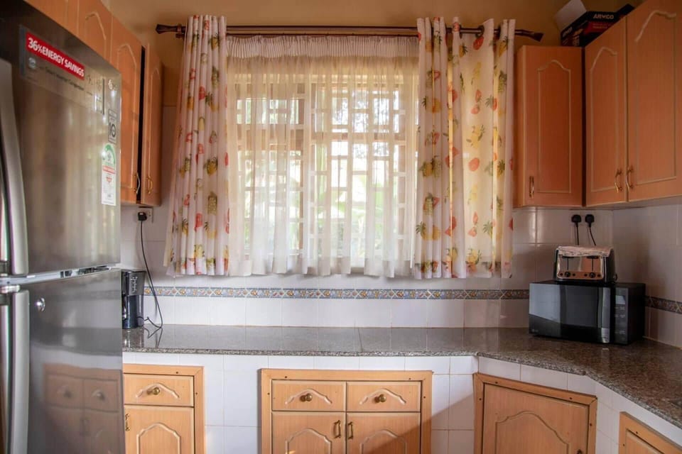 House | Private kitchen | Fridge, microwave, oven, stovetop
