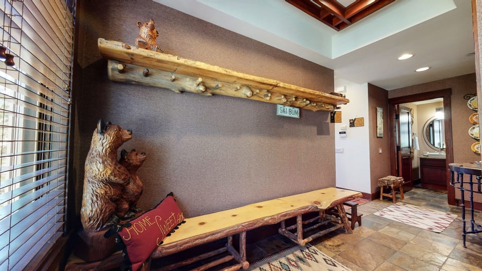 Townhome, 4 Bedrooms | Dining
