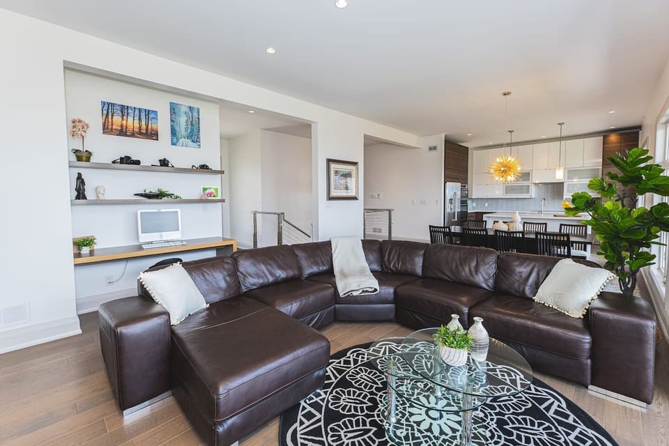 Large Living room sectional
