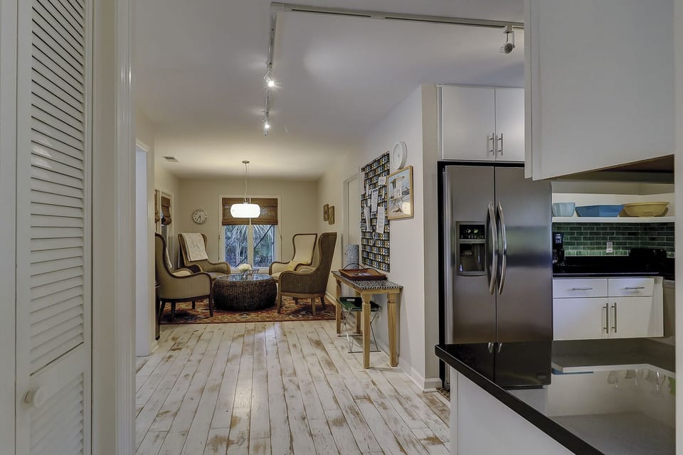 Kitchen leads to nook